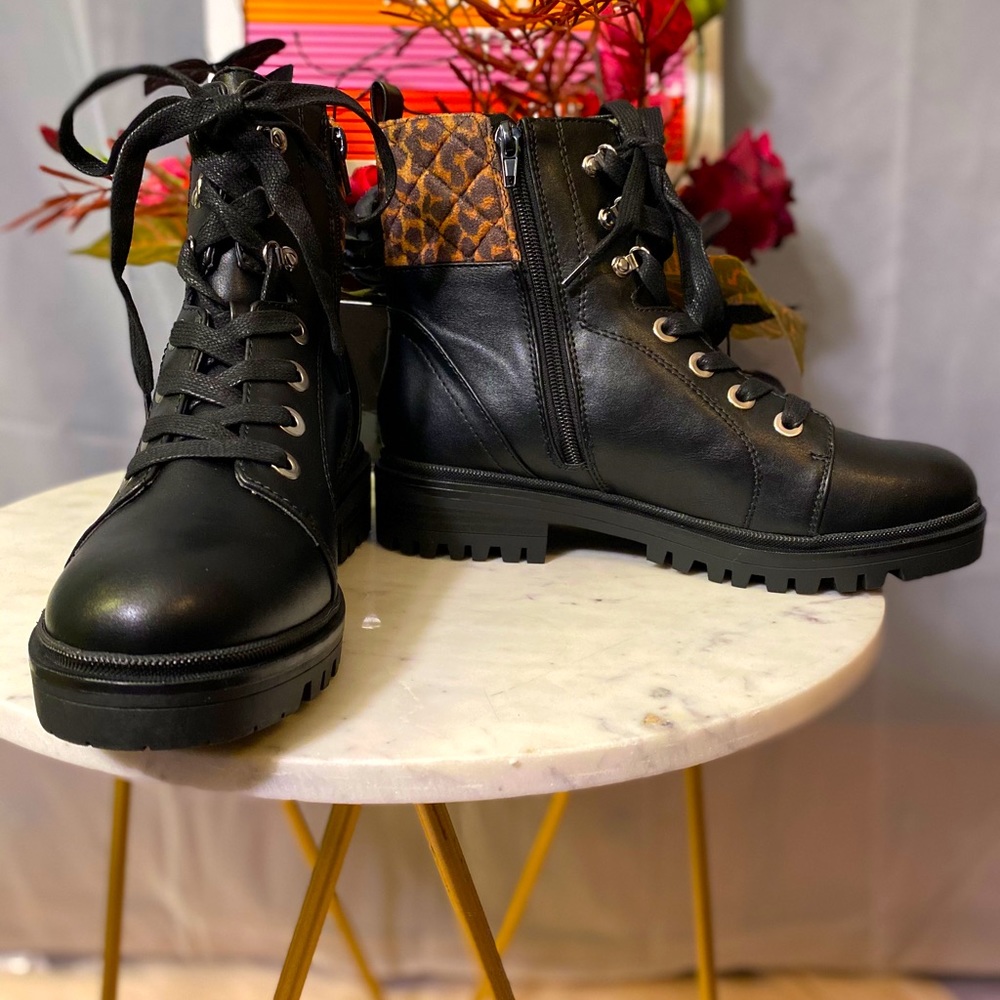 NWT Nine West Wylie Combat with Cheetah Trim